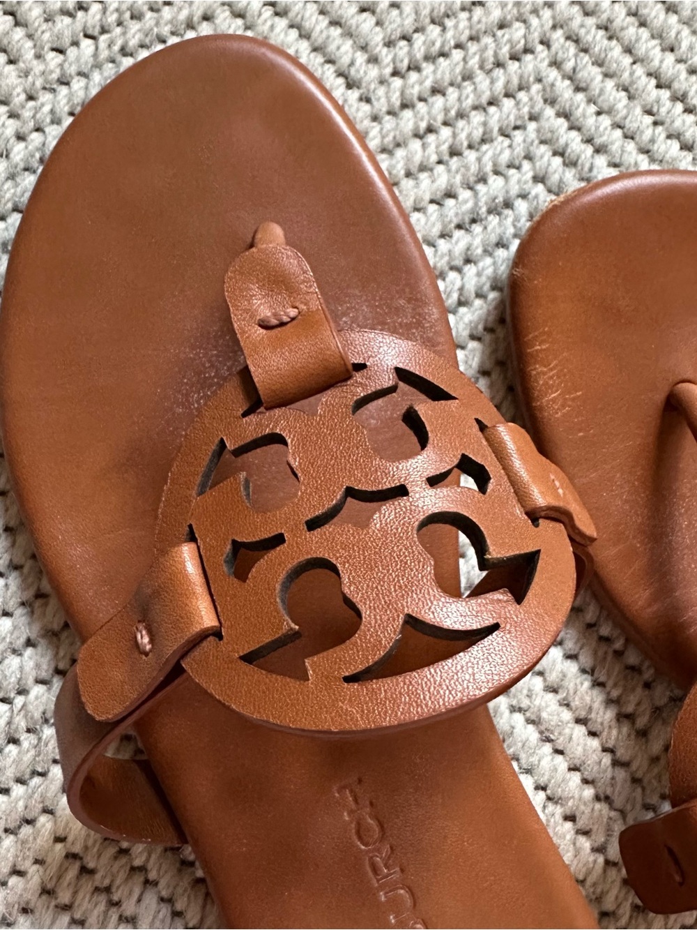 Tory Burch Cognac Miller Logo Thong Sandals - Picture 4 of 6